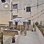 La Curia לצ'ה